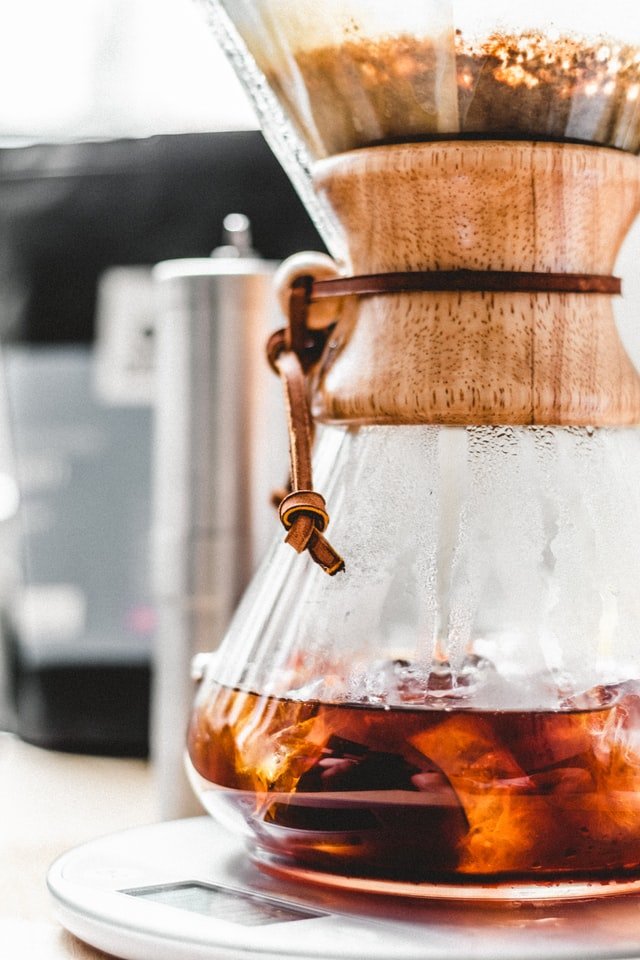 Japanese iced coffee in a Chemex 