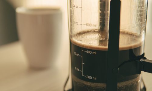 Best French Press Coffee Ratio (With Calculator)